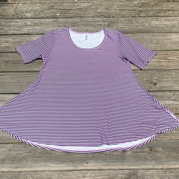 Lularoe Perfect Tee tunic blouse purple and pink horizontal stripe sz Medium - Picture 2 of 9
